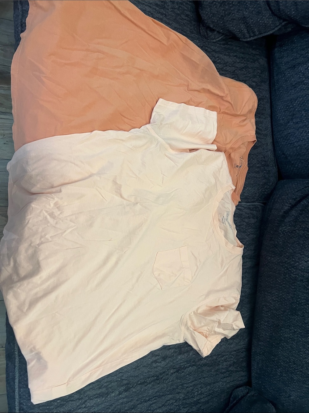 Gen Teal crewneck Tees Orange and light orange size XL men’s